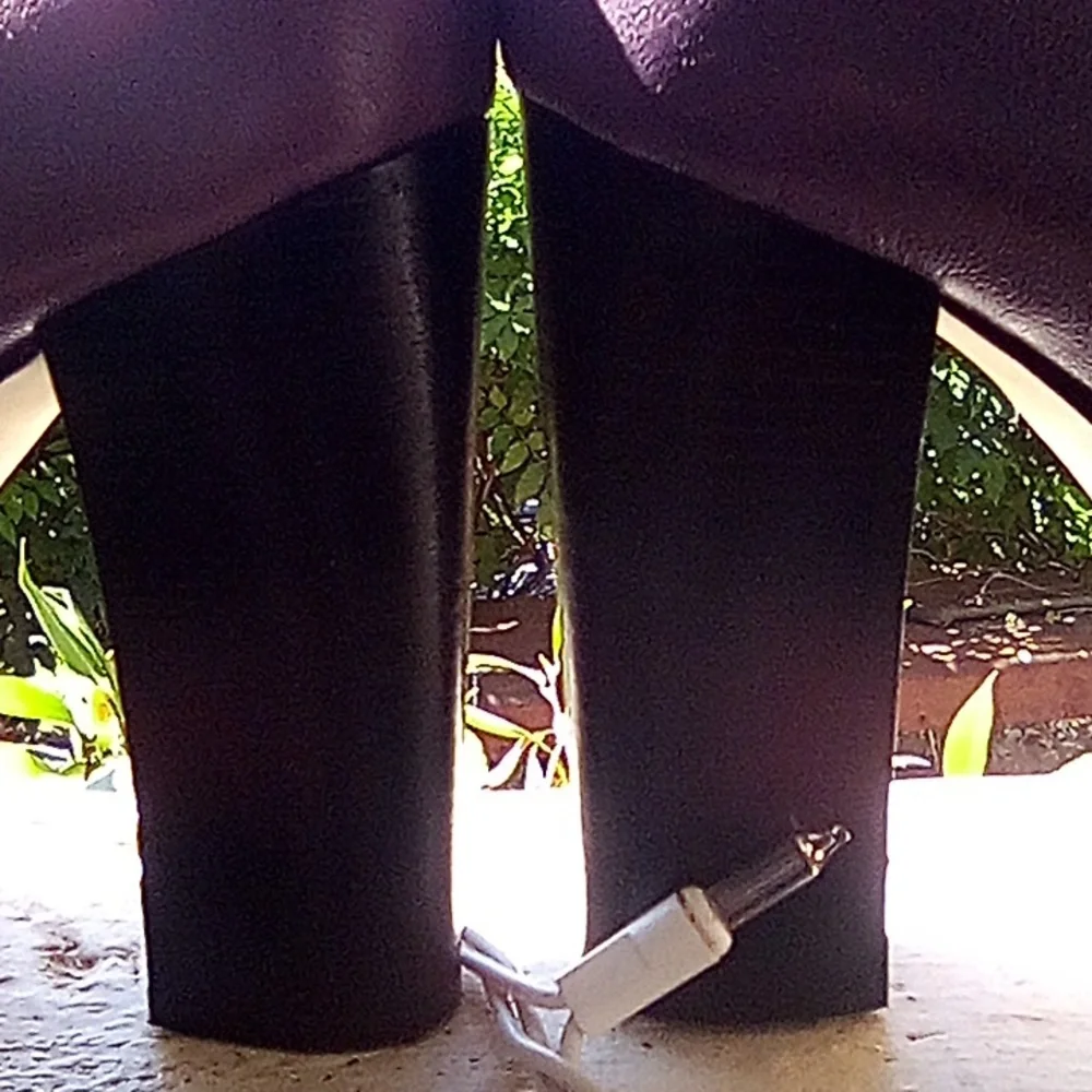 Michael Kors Peep Toes High Heel Shoes With Gold Hardware Buckle. size 6.5M - Picture 4 of 9